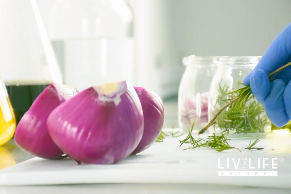 investigación científica sobre ingredientes para el cuidado del cabello